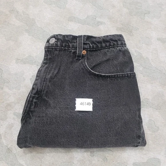 Vintage Levis Shorts Womens 10 Black Pockets Denim Jorts - Picture 11 of 11